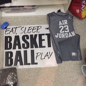 Boys Vintage Michael Jordan jersey +Wall sticker